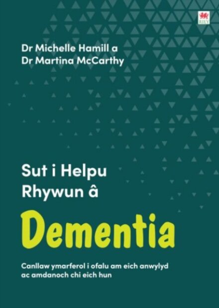 Darllen yn Well: Sut i Helpu Rhywun a Dementia
